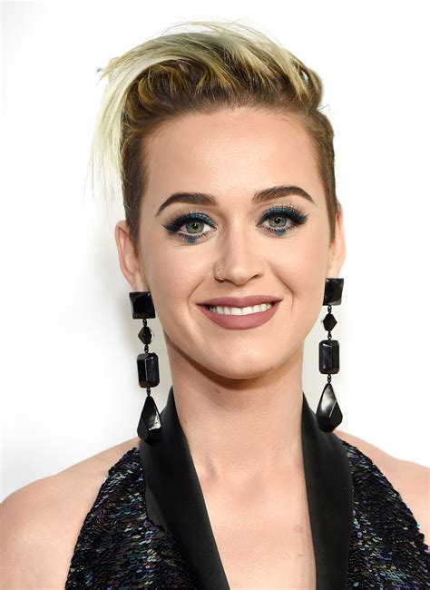 Updated June 13, 2017. Katy Perry’s googly eye makeup look is damn genius. Welcome to the new age, where the moon is the ultimate style icon and where crystals, third eyes, and cleansing your ...